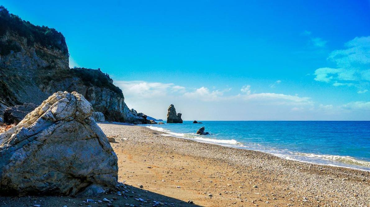 Villa Serenity Kymi Bagian luar foto